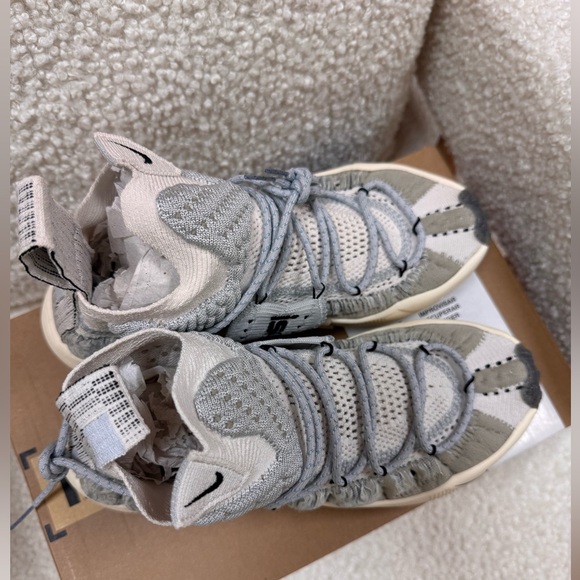 Nike ISPA Sense Flyknit Phantom Black women’s size 6.5 - Picture 9 of 16